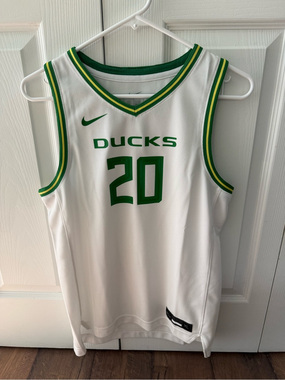 Nike White Kid’s Oregon Duck Basketball Jersey